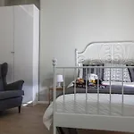 Un Attimo A Alojamento de Acomodação e Pequeno-almoço 4*