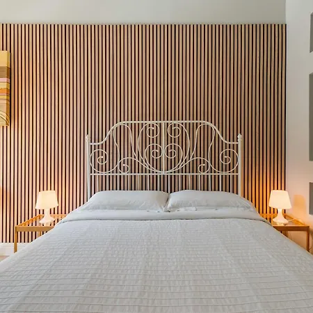 Un Attimo A לינה וארוחת בוקר