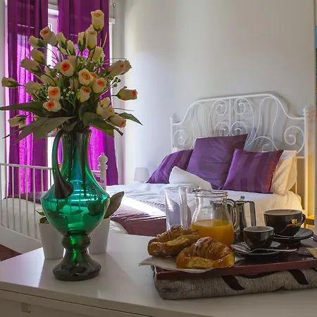 Un Attimo A לינה וארוחת בוקר רומא