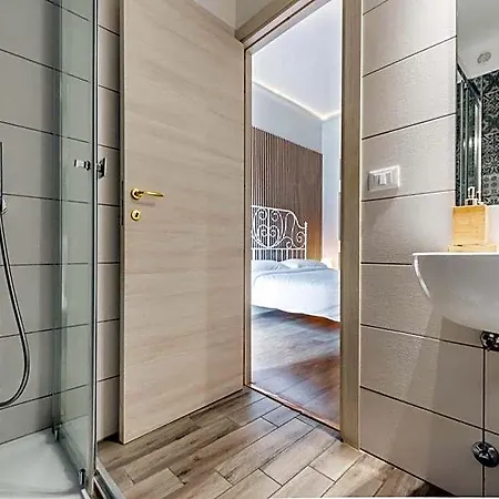 Bed & Breakfast Un Attimo A Rome