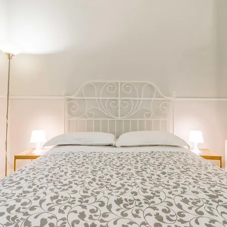 فندق مبيت وإفطار Un Attimo A