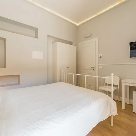 Un Attimo A فندق مبيت وإفطار