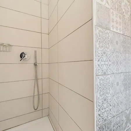 Un Attimo A فندق مبيت وإفطار