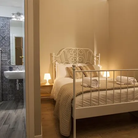 فندق مبيت وإفطار Un Attimo A 4*