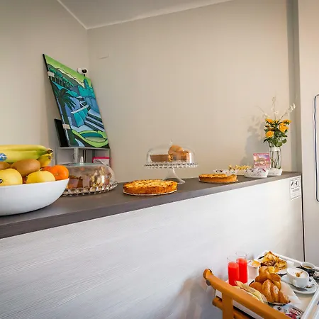 Un Attimo A فندق مبيت وإفطار