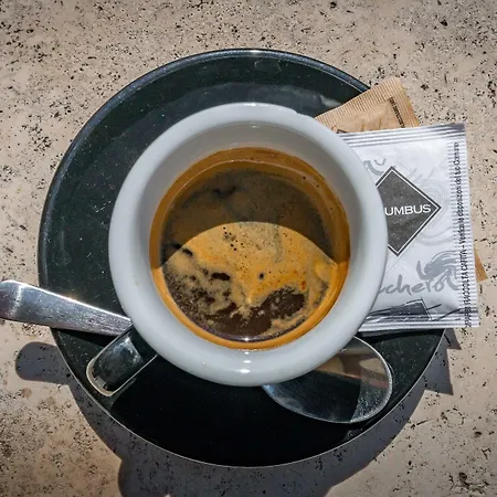 Un Attimo A فندق مبيت وإفطار روما