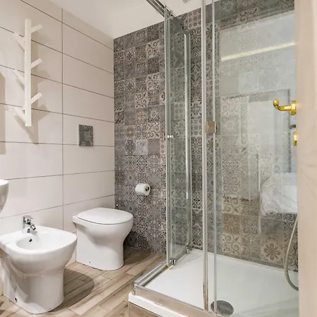 Un Attimo A فندق مبيت وإفطار